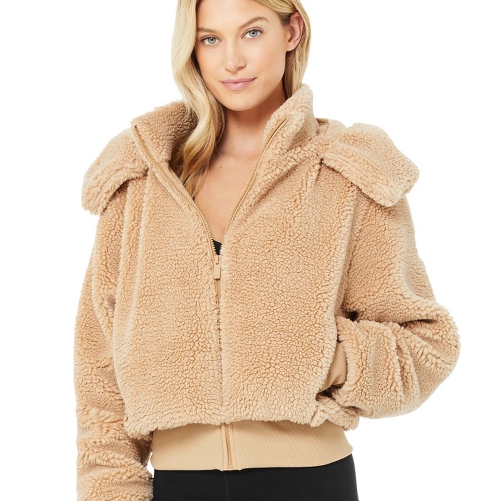 All Yoga Foxy Sherpa Jacket Size small, camel color.